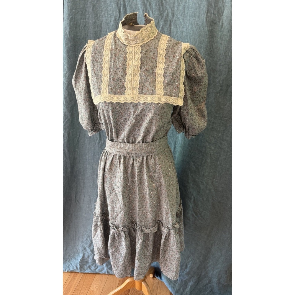 Vintage 1970s Calico Floral Prairie Dress Lace  Puff Sleeve Cottagecore Boho